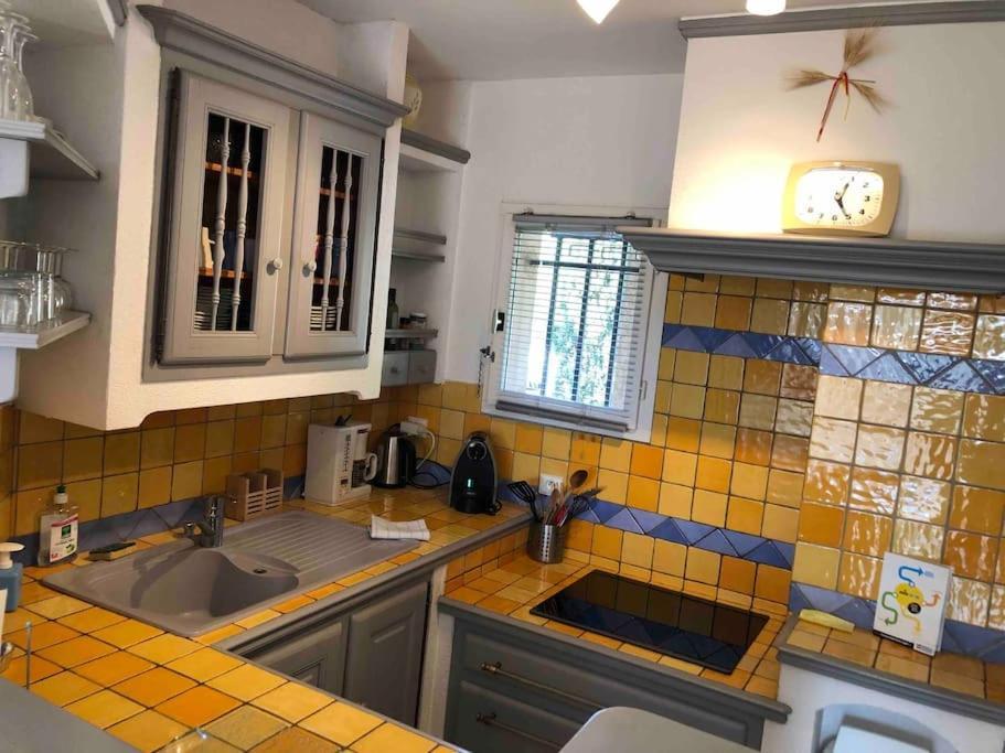 Appartement 60M2 - 2 Chambres A Une Minute Des Plages, Parking Prive Sausset-les-Pins Ngoại thất bức ảnh